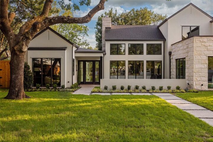 Property Photo:  11202 Northland Circle  TX 75230 