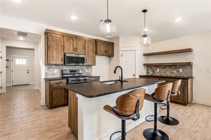 Property Photo:  637 Lewis Street  AR 72751 