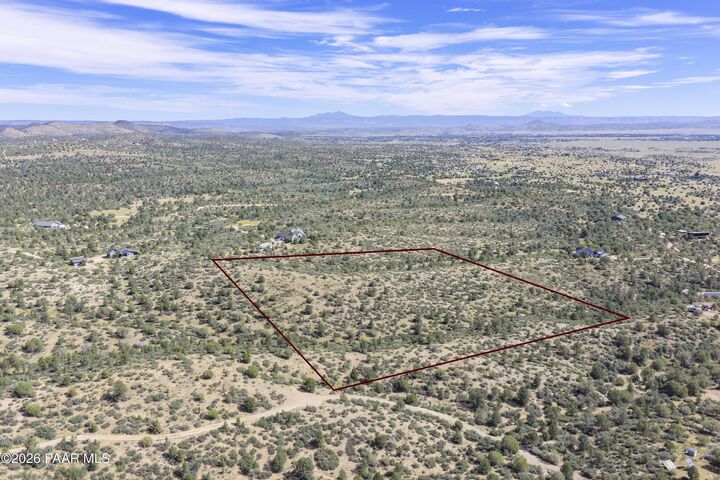 Property Photo: 4100 W Hancock Road AZ 86305