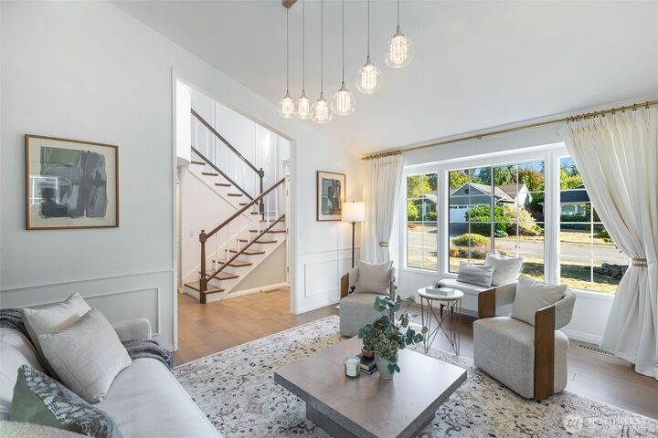 Property Photo:  24020 SE 42nd Street  WA 98029 