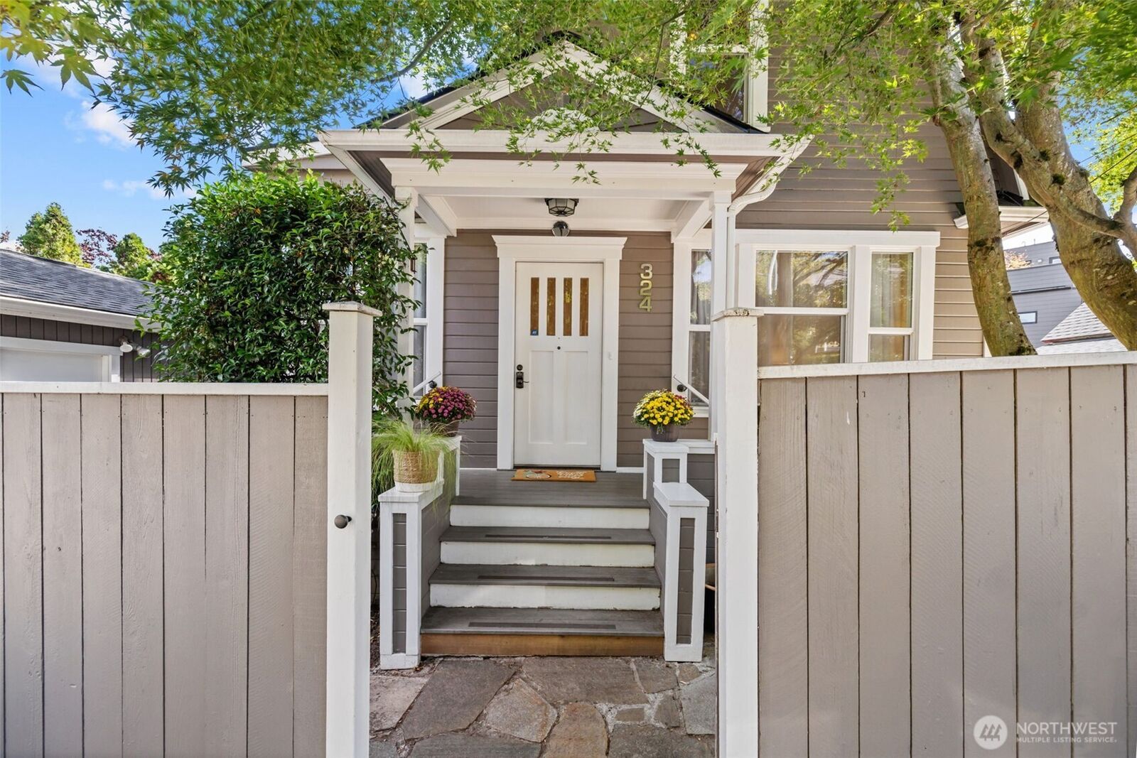 Property Photo: 324 27th Avenue E WA 98112