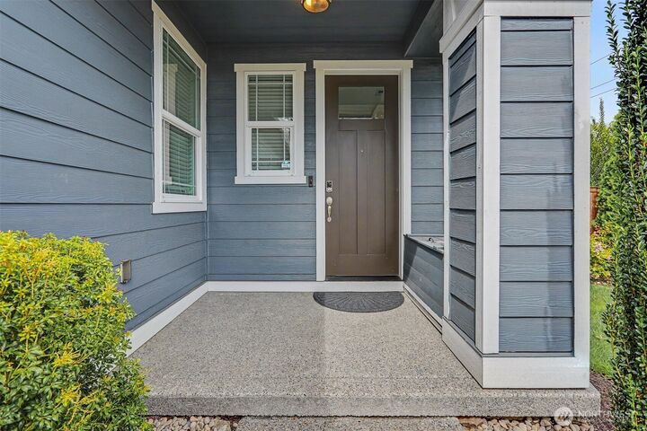Property Photo: 11526 SE 238th Street WA 98031