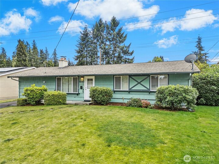 Property Photo:  4010  227th Place SW  WA 98043 