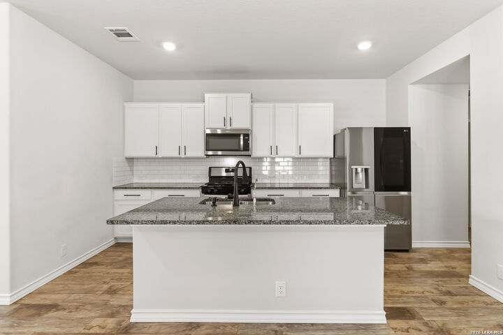 Property Photo:  5615 Chase Falls  TX 78266 