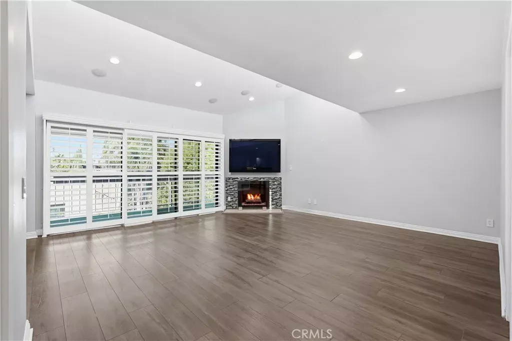 Property Photo:  4542 Willis Avenue 302  CA 91403 