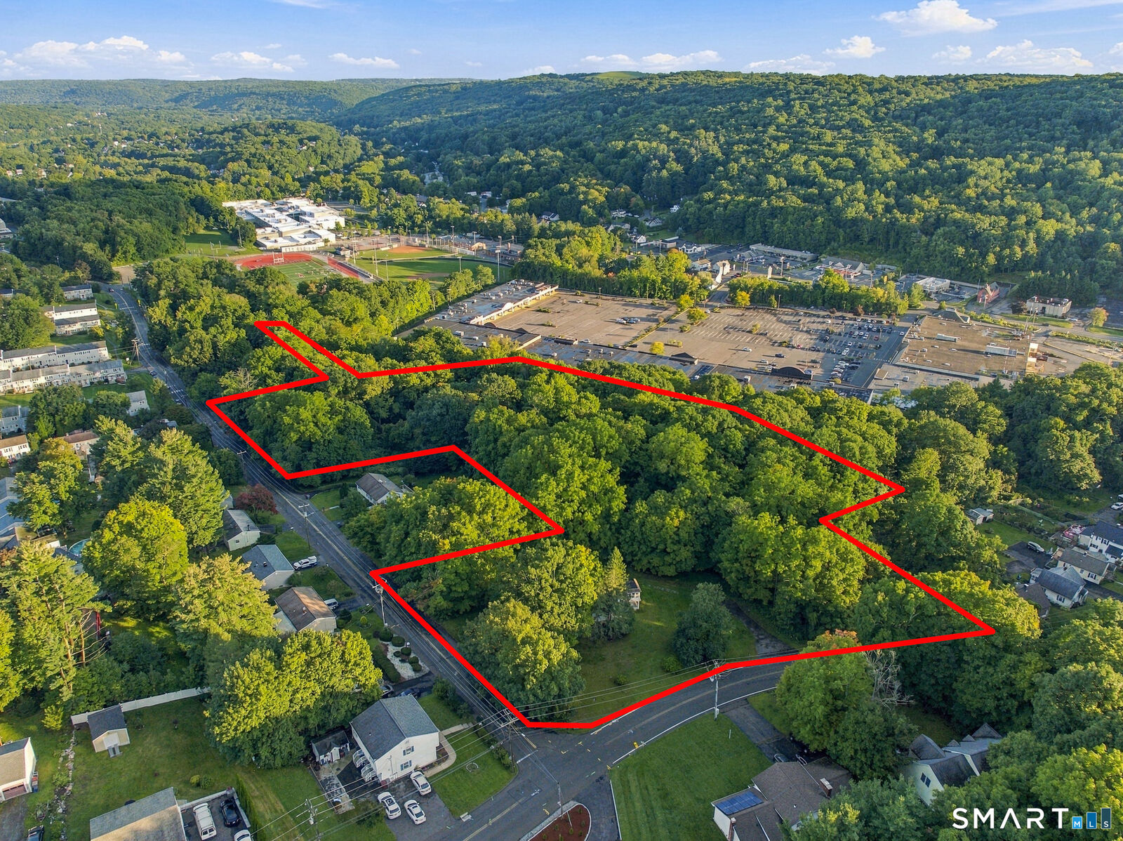 Property Photo:  684 Field Street  CT 06770 