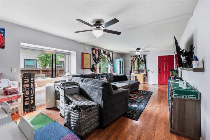 Property Photo: 2107 E Sinto Ave WA 99202