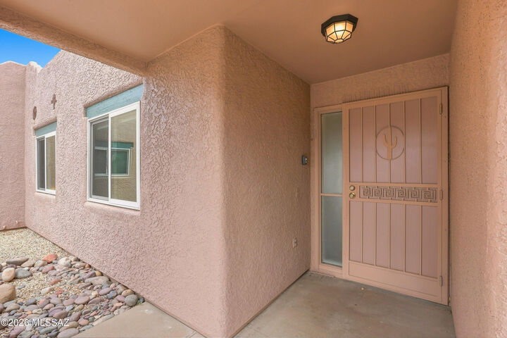 Property Photo: 928 W Union Bell Drive AZ 85614