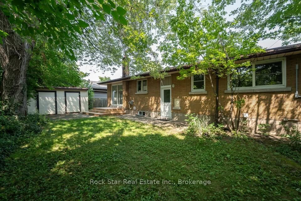 Property Photo: 10 Cullen Drive Lower ON L2T 3H1