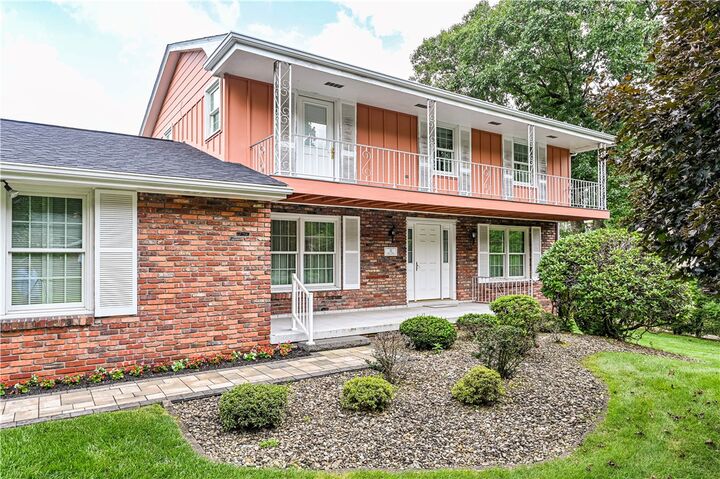 Property Photo:  10 Holly Dr  PA 15601 