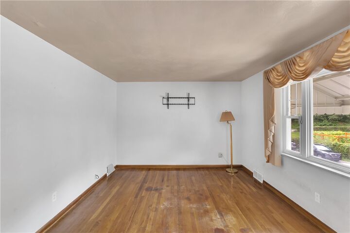 Property Photo:  2831 Sageman Ave  PA 15226 