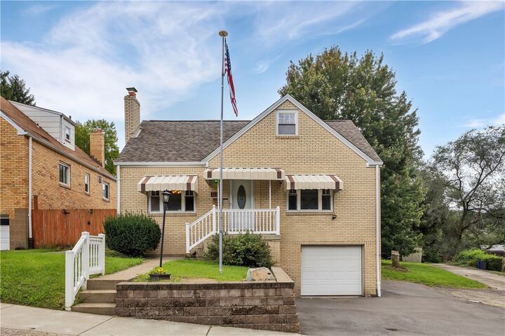 Property Photo:  2831 Sageman Ave  PA 15226 