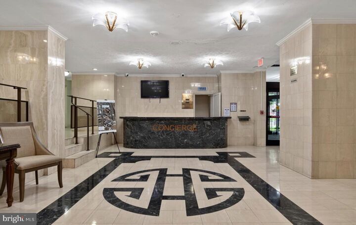 Property Photo:  1121 Arlington Boulevard 520  VA 22209 