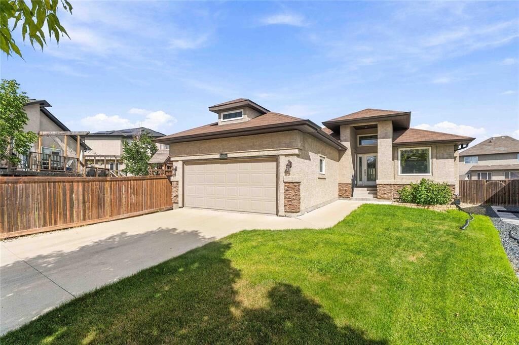 Photo de la propriété:  280 Southview Crescent  MB R3Y 0E6 
