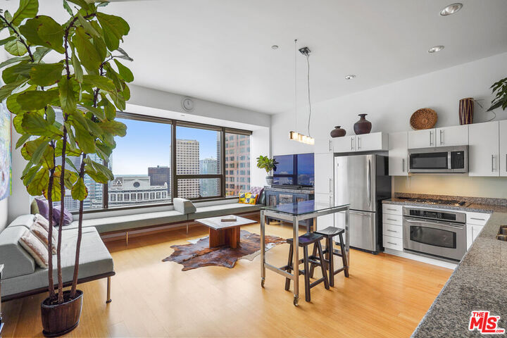 Property Photo: 1100 Wilshire Blvd, Unit 2610 CA 90017