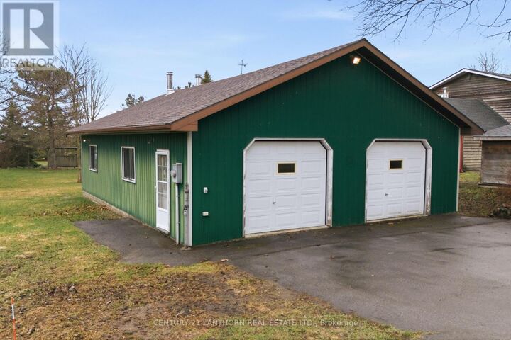 Property Photo: 425 Bloomfield Main Street ON K0K 1G0