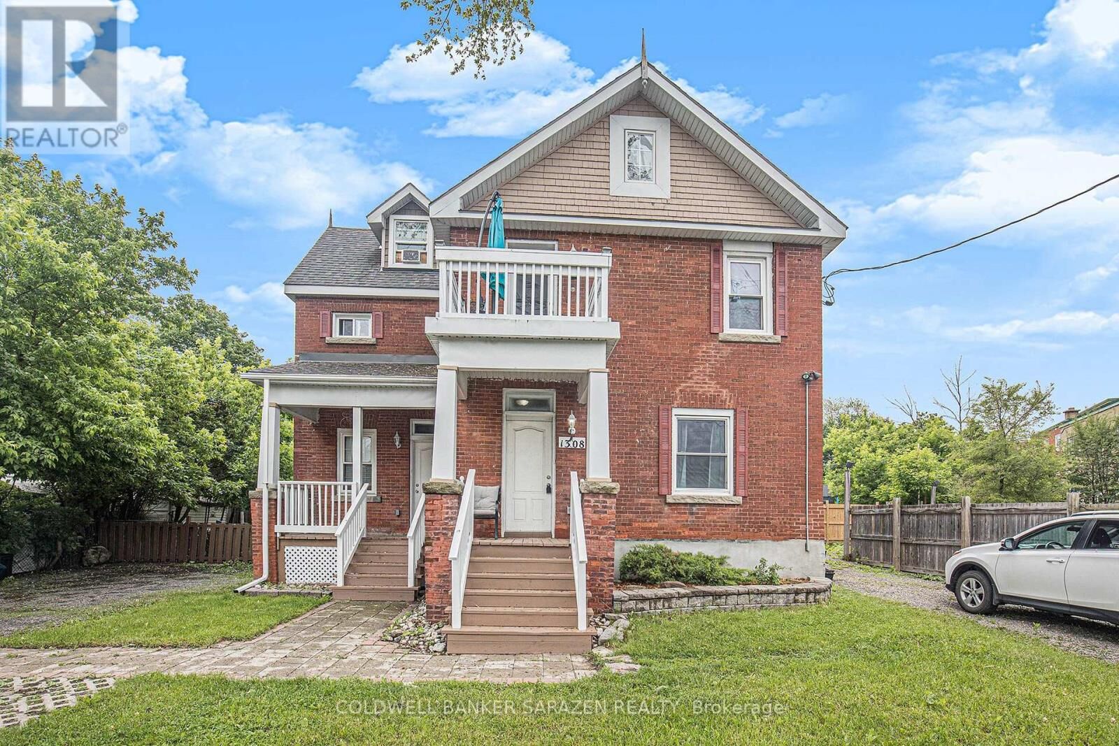 Property Photo:  1308 Shillington Avenue  ON K1Z 8A5 