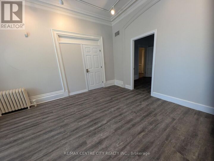 Property Photo: 474 King Street 1 ON N6B 1T1