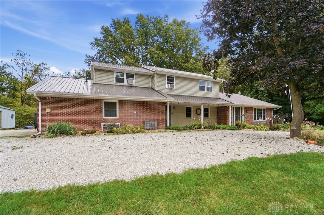 Property Photo:  375 N Rangeline Road  OH 45359 