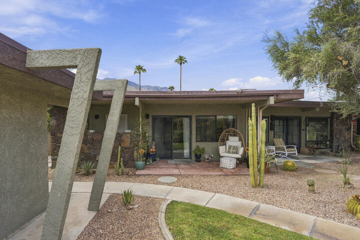 Property Photo:  1815 E Tachevah Drive  CA 92262 