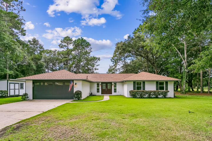 Property Photo: 1101 Forest Road FL 32578