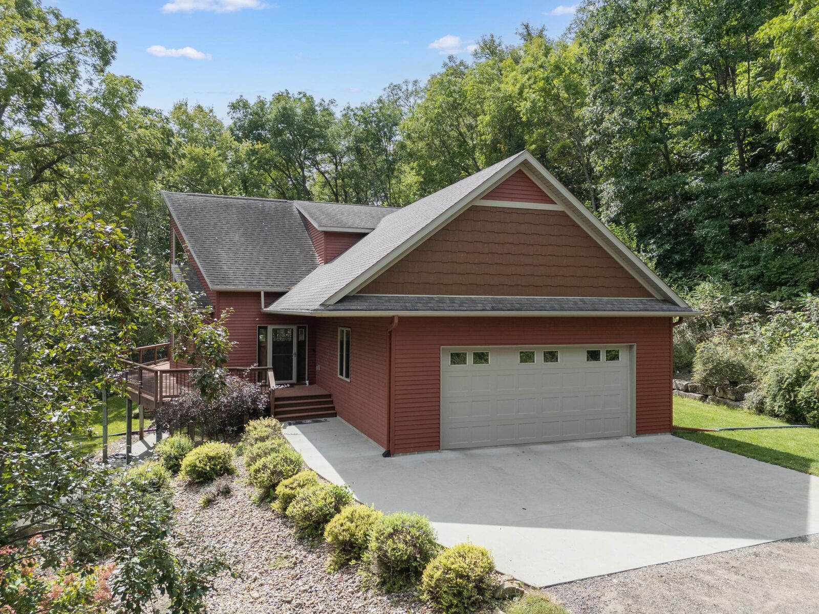 Property Photo:  59261 County 7  MN 55991 