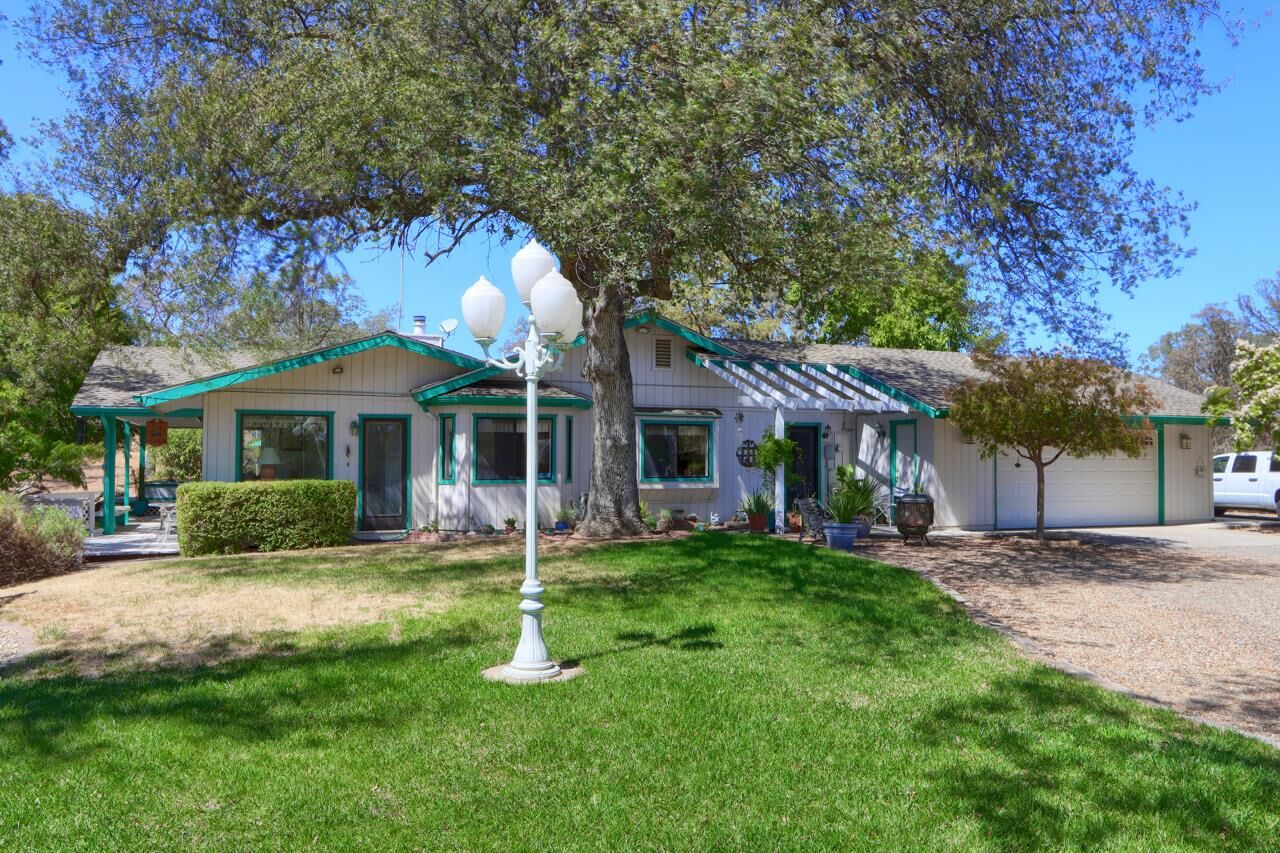 Property Photo:  42593 John Muir Drive  CA 93614 