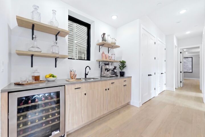Property Photo: 256 Claremont Ave 1 NJ 07305