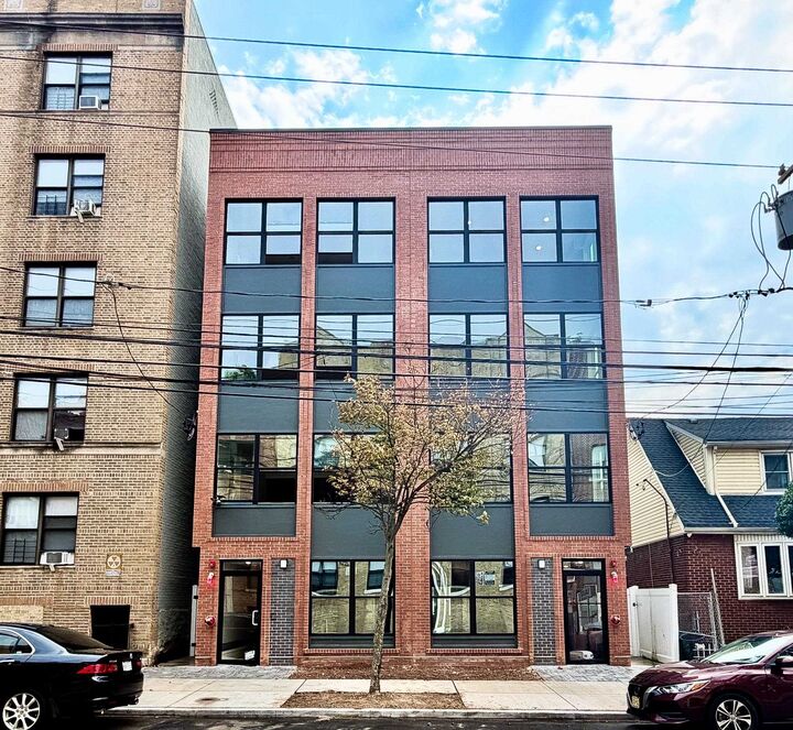 Property Photo: 88 Bergen Ave 4 NJ 07305