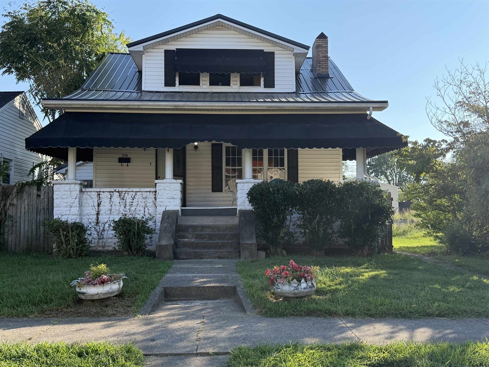 Property Photo:  1310 North Third St  OH 45638-1773 