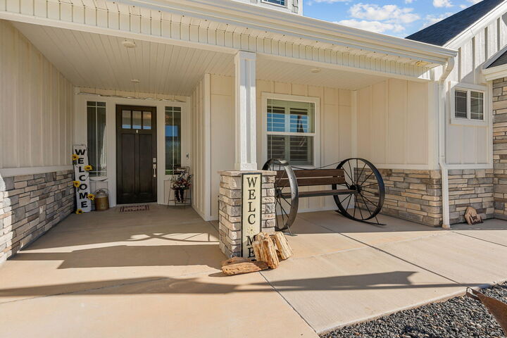 Property Photo:  563 E 5020 N  UT 84721 
