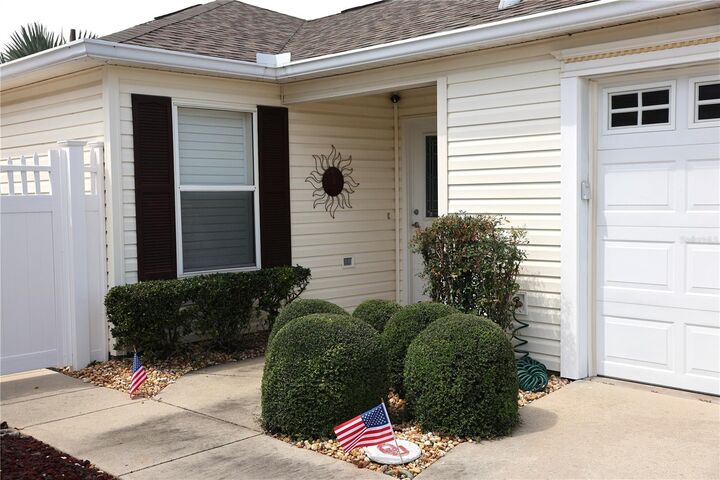 Property Photo:  17760 SE 84th Peyton Court  FL 32162 