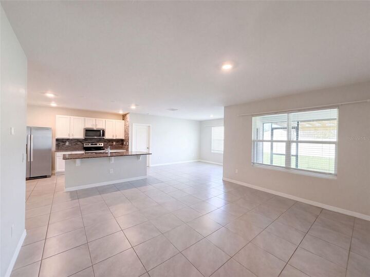 Property Photo:  2112 Elio Ridge Drive  FL 32798 