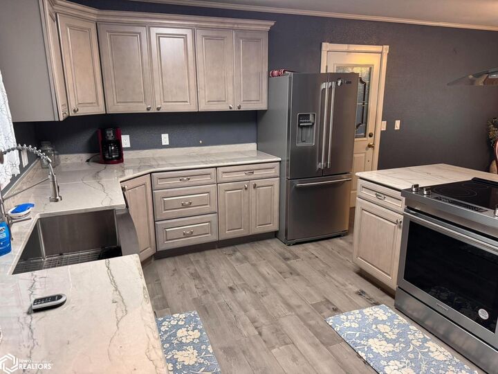 Property Photo:  207 Hillcrest  IL 62341 