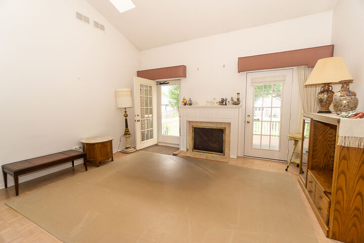 Property Photo:  2157 N Lake Shore Circle  IL 60004 