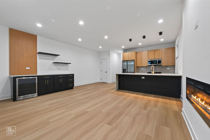 Property Photo: 2327 S Homan Avenue 3 IL 60623