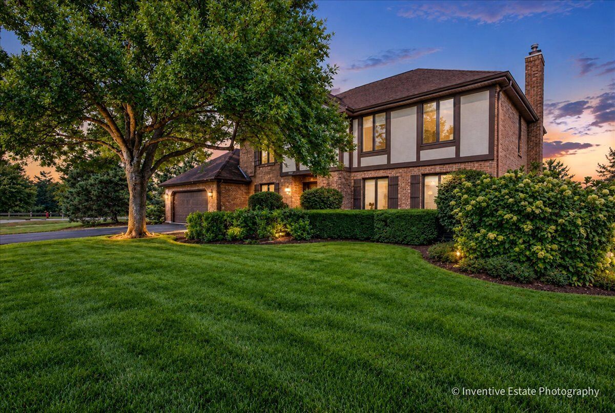 Property Photo:  6201 Sleepy Hollow Lane  IL 60532 