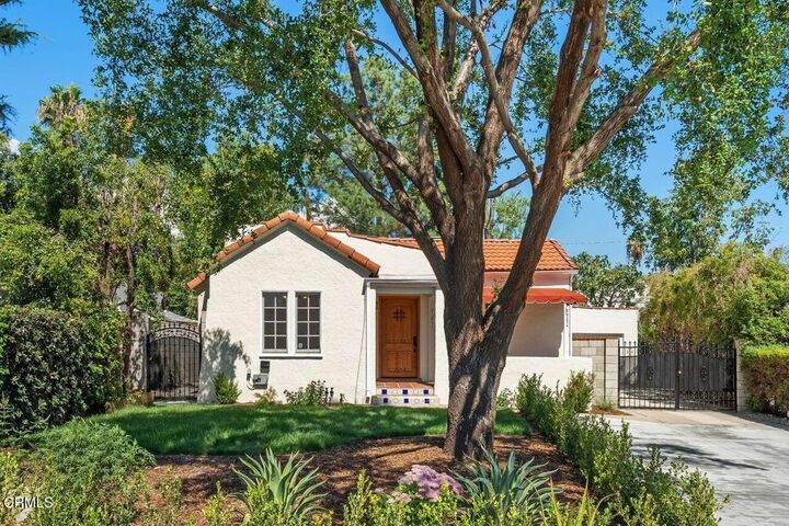 Property Photo:  787 Elmira Street  CA 91104 