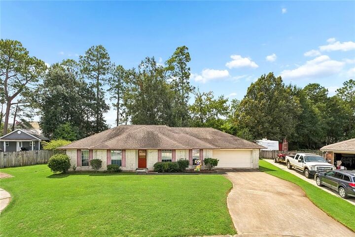 Property Photo:  1150 Rue Limoges Drive  LA 70458 