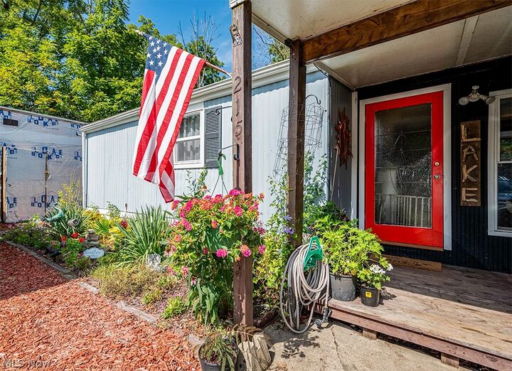 Property Photo:  215 Lake Shore Terrace  OH 44483 