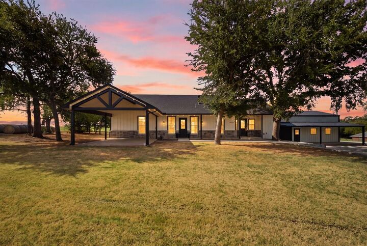 Property Photo: 5480 New Hope Road TX 76227