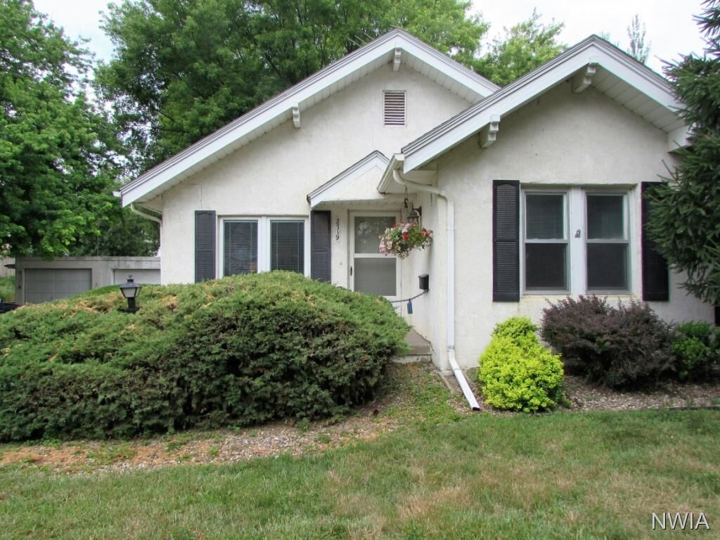 Property Photo: 2719 Cheyenne Blvd IA 51104