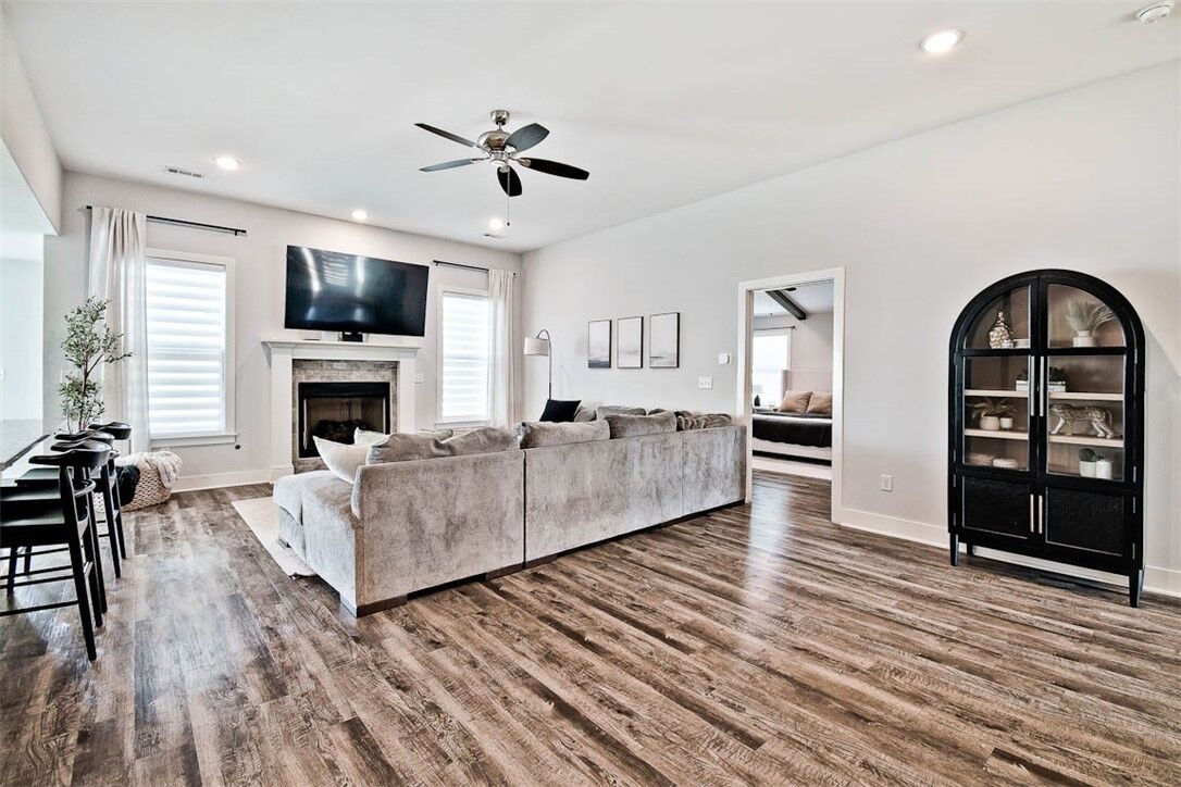 Property Photo: 330 W Taverner Xing AR 72730