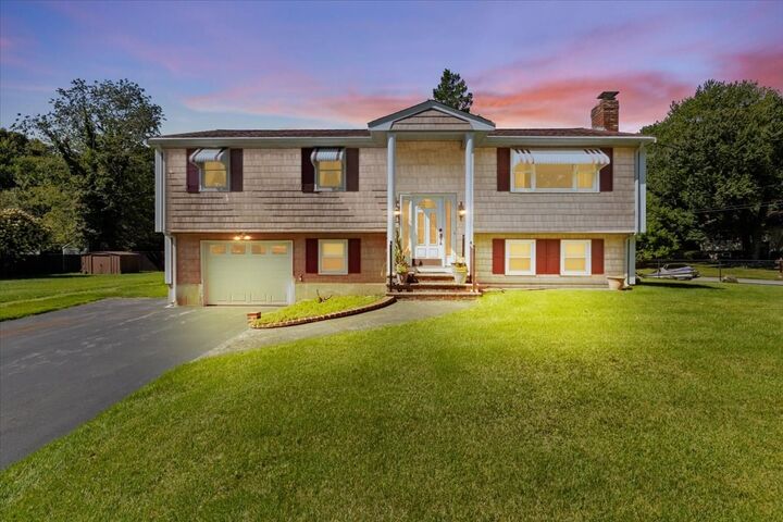 Property Photo:  18 Wildwood Ave  MA 02780 
