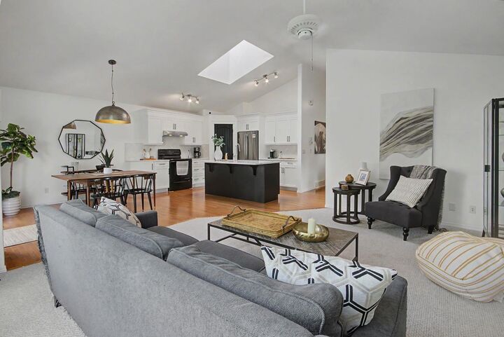 Property Photo:  81 Brightonstone Grove SE  AB T2Z 0C6 
