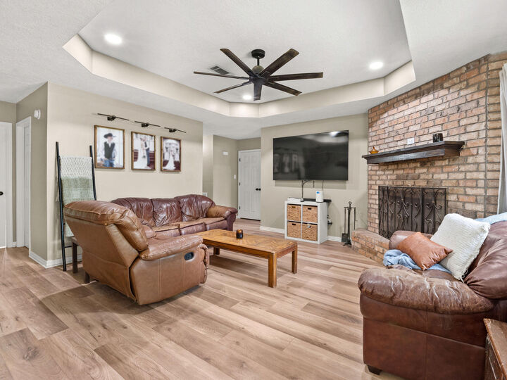Property Photo:  1524 Maple  LA 70634 