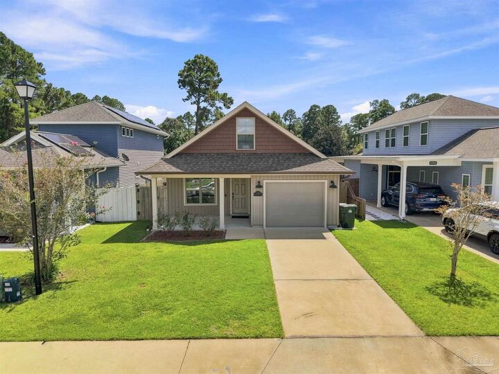 Property Photo:  12541 Reunion Place  FL 32506 