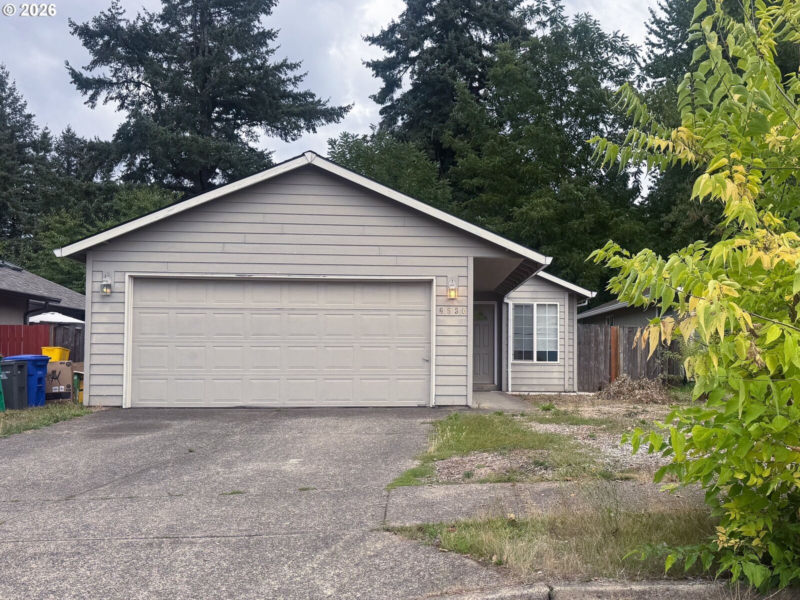 Property Photo: 6530 SE 139th Ave OR 97236