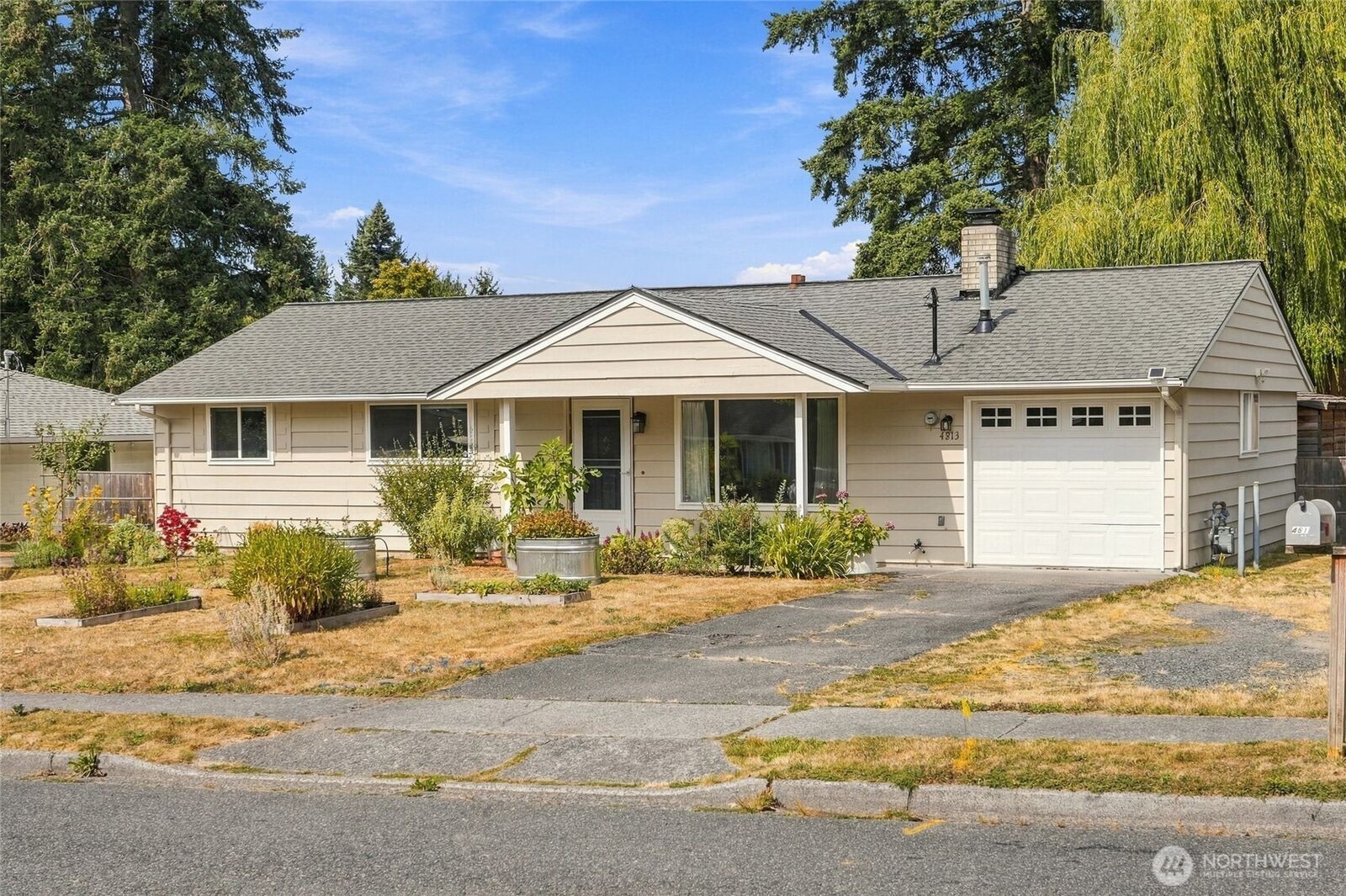 Property Photo: 4813 190th Street SW WA 98036