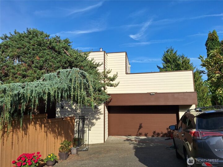 Property Photo:  16328  35th Avenue NE  WA 98155 